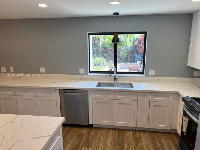 234 Avalon Ave, Lauderdale By The Sea, FL 33308