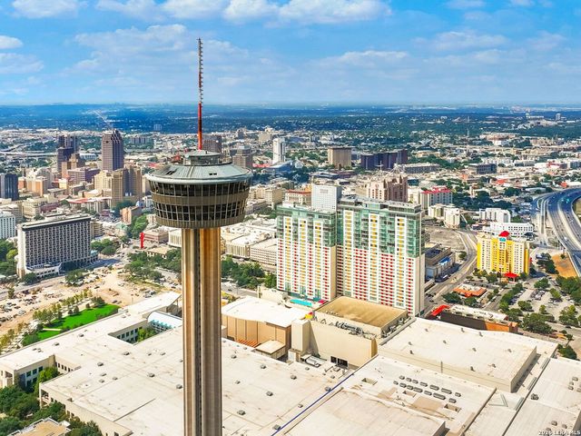 610 E Market St Unit 2807, San Antonio, TX 78205