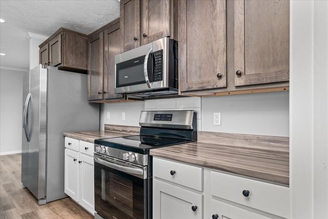 1890 Anna Maria Ln, Cookeville, TN 38501