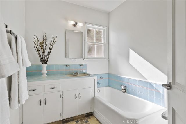 743 N. Janss St., Anaheim, CA 92805