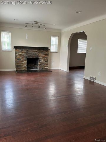 9001 Riverdale, Redford, MI 48239