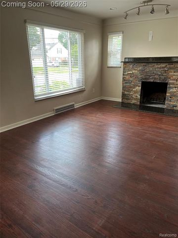 9001 Riverdale, Redford, MI 48239