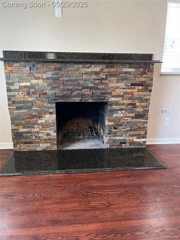 9001 Riverdale, Redford, MI 48239