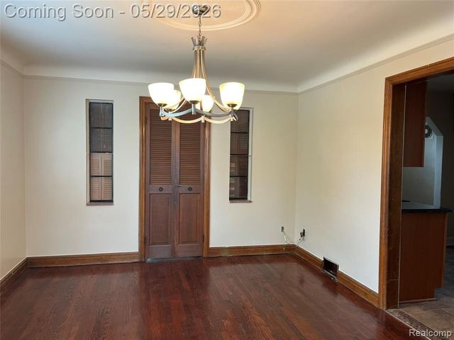 9001 Riverdale, Redford, MI 48239