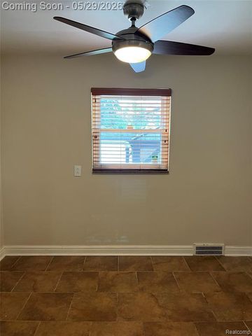 9001 Riverdale, Redford, MI 48239