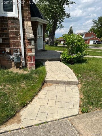 9001 Riverdale, Redford, MI 48239