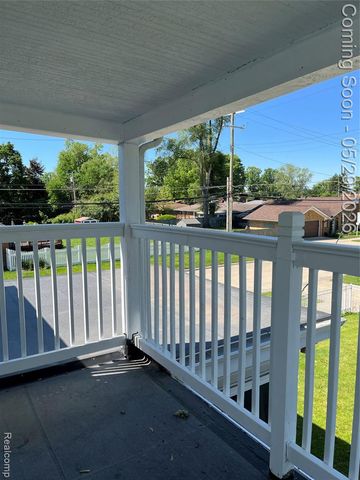 9001 Riverdale, Redford, MI 48239