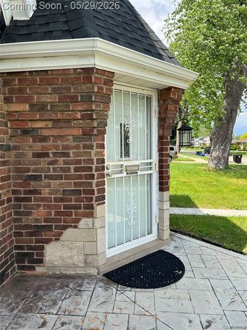9001 Riverdale, Redford, MI 48239
