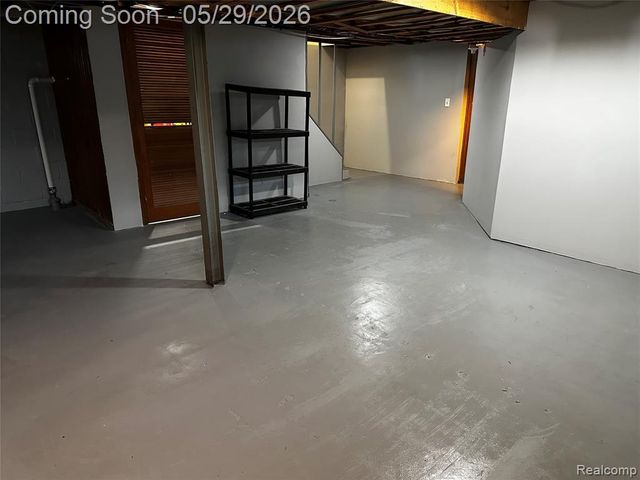 9001 Riverdale, Redford, MI 48239