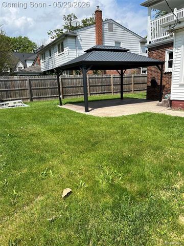9001 Riverdale, Redford, MI 48239