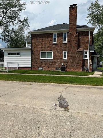 9001 Riverdale, Redford, MI 48239