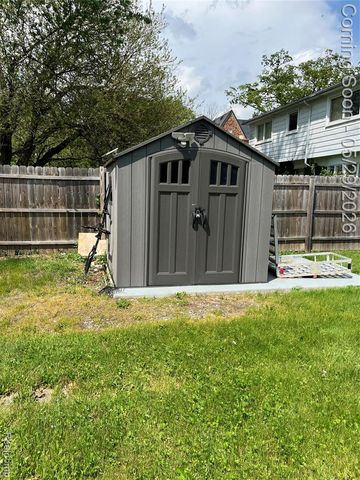 9001 Riverdale, Redford, MI 48239
