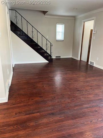 9001 Riverdale, Redford, MI 48239