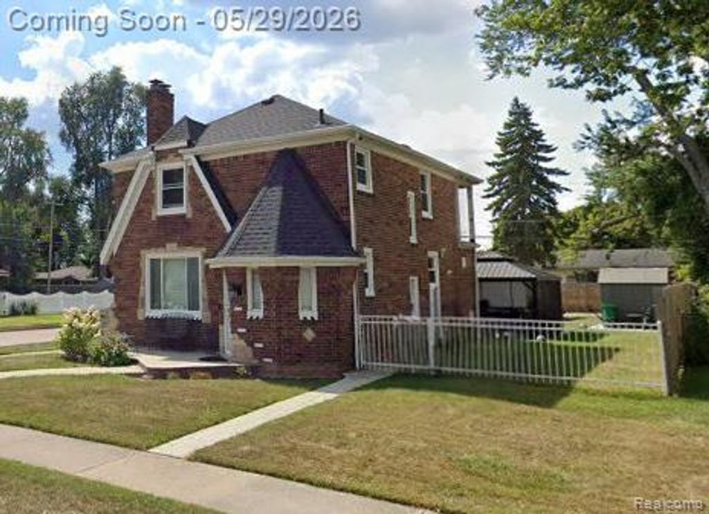 9001 Riverdale, Redford, MI 48239