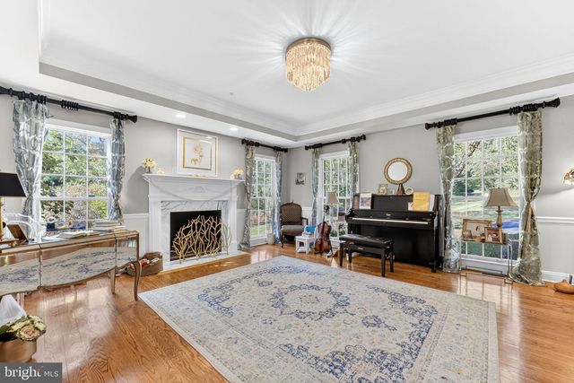 5765 VALLEY STREAM DR, Doylestown, PA 18902