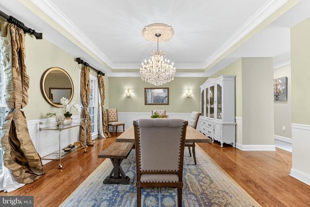 5765 VALLEY STREAM DR, Doylestown, PA 18902