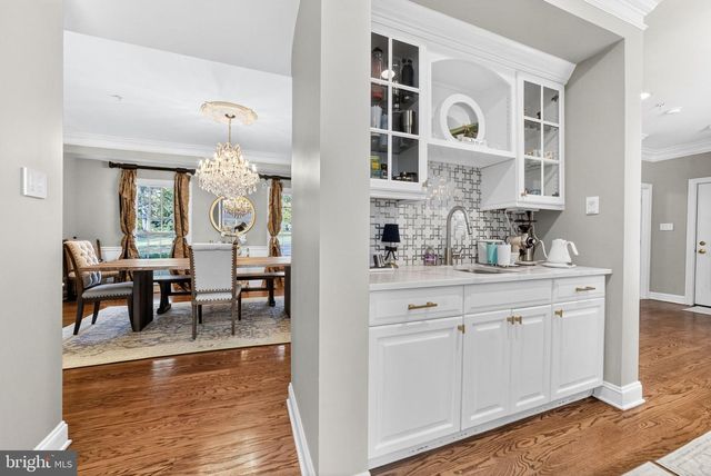 5765 VALLEY STREAM DR, Doylestown, PA 18902