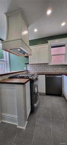 6568 Smiley Avenue, St Louis, MO 63139