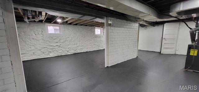 6568 Smiley Avenue, St Louis, MO 63139