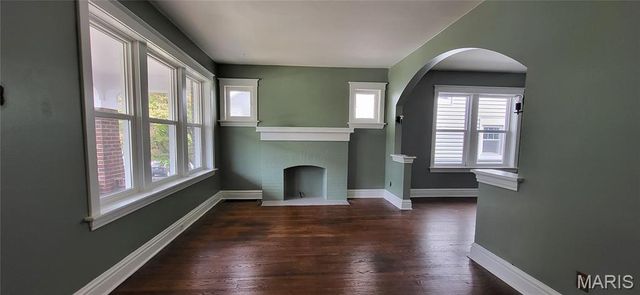 6568 Smiley Avenue, St Louis, MO 63139