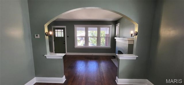 6568 Smiley Avenue, St Louis, MO 63139