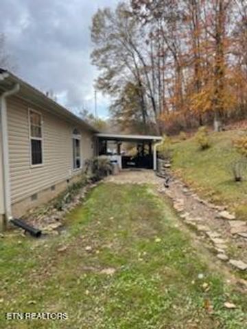 151 Walls Hollow Rd, Oliver Springs, TN 37840