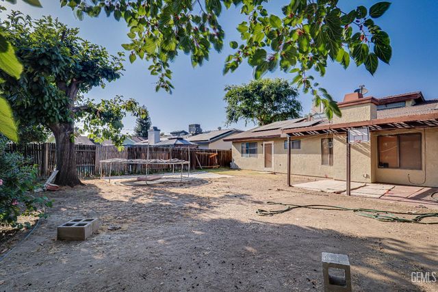 6901 Shelby Loop, Bakersfield, CA 93309