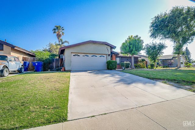 6901 Shelby Loop, Bakersfield, CA 93309