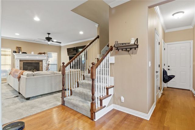 6136 Knoll View, Rogers, AR 72758