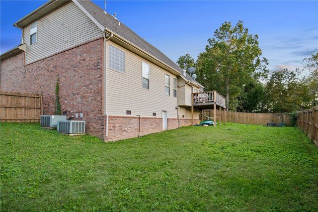6136 Knoll View, Rogers, AR 72758