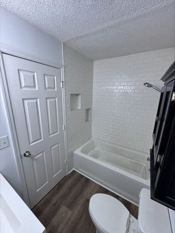 2721 Penn Meade Dr, Nashville, TN 37214