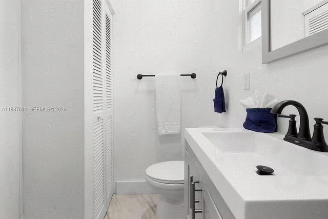 1608 NE 34th St, Oakland Park, FL 33334