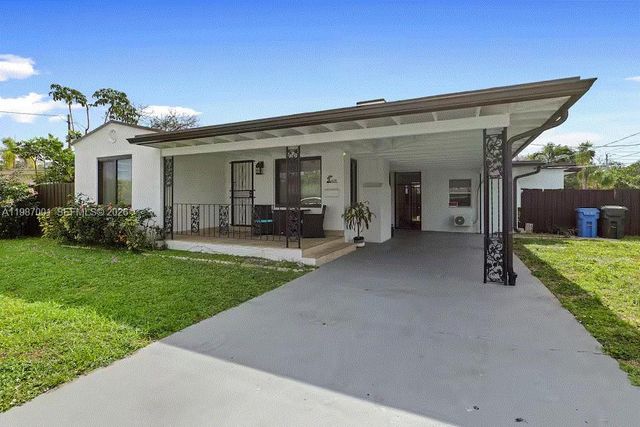 1608 NE 34th St, Oakland Park, FL 33334