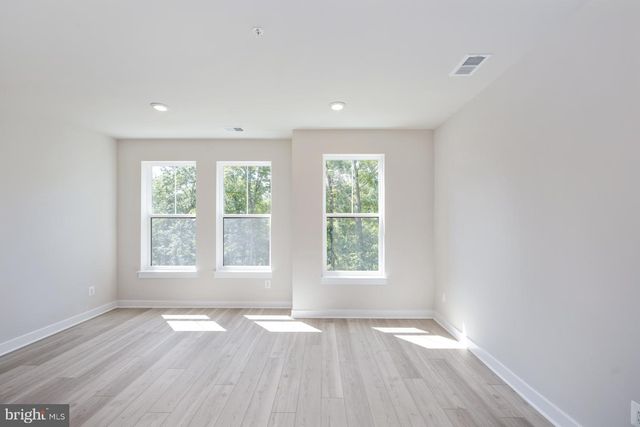 44581 STRABANE TER, Ashburn, VA 20147