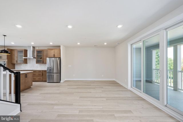 44581 STRABANE TER, Ashburn, VA 20147