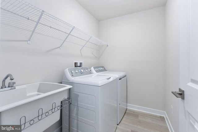 44581 STRABANE TER, Ashburn, VA 20147