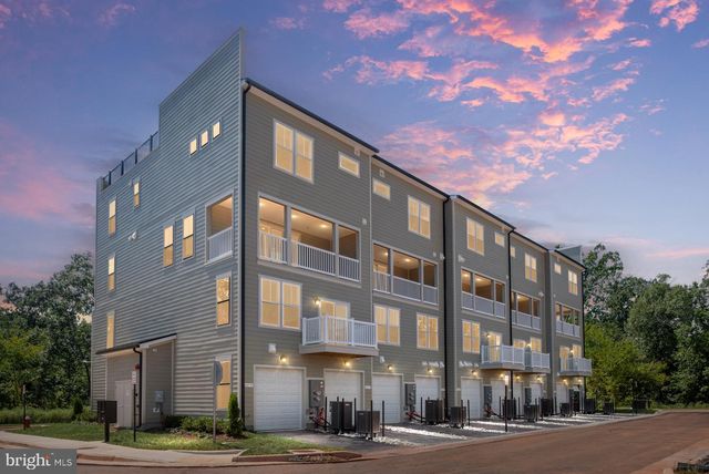 44581 STRABANE TER, Ashburn, VA 20147