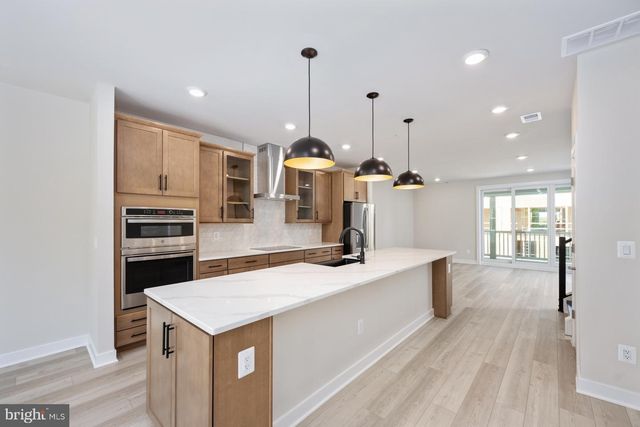 44581 STRABANE TER, Ashburn, VA 20147