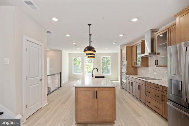 44581 STRABANE TER, Ashburn, VA 20147