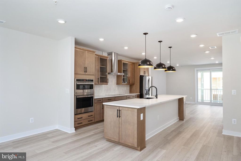 44581 STRABANE TER, Ashburn, VA 20147