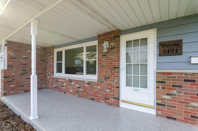 1491 COMMANCHE AVENUE, Green Bay, WI 54313