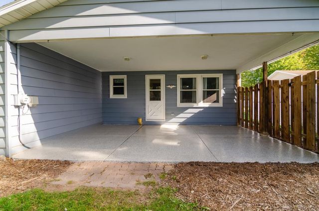 1491 COMMANCHE AVENUE, Green Bay, WI 54313