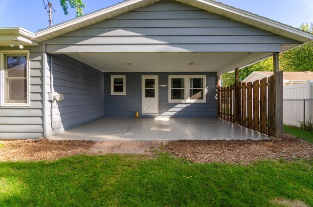 1491 COMMANCHE AVENUE, Green Bay, WI 54313