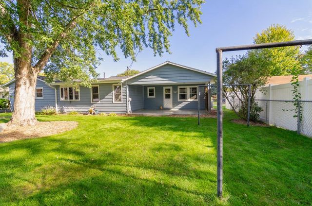 1491 COMMANCHE AVENUE, Green Bay, WI 54313