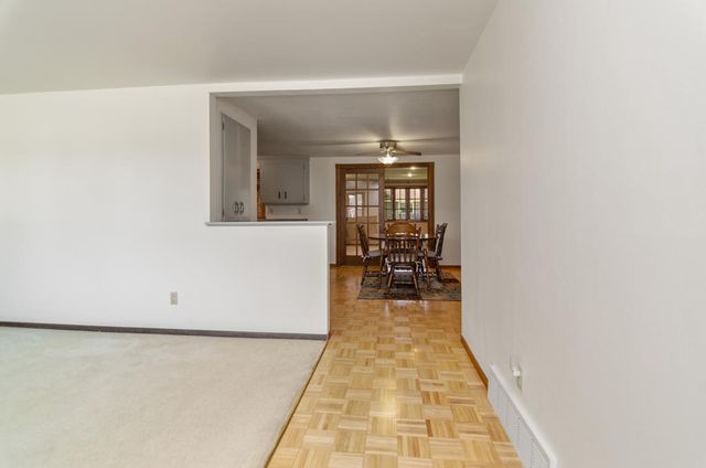 1491 COMMANCHE AVENUE, Green Bay, WI 54313