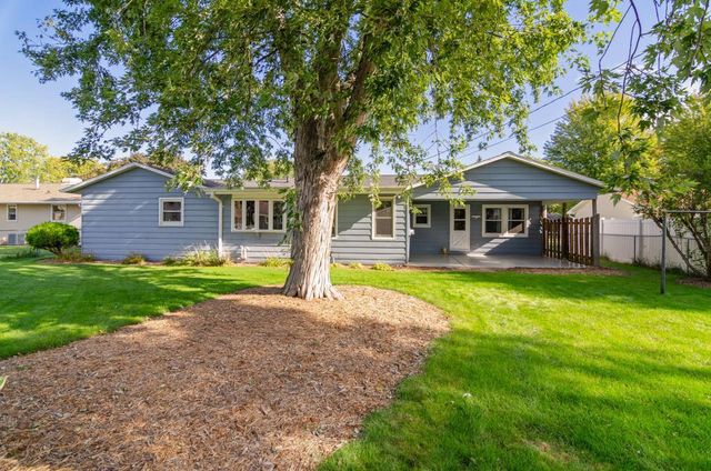 1491 COMMANCHE AVENUE, Green Bay, WI 54313