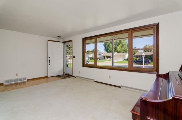 1491 COMMANCHE AVENUE, Green Bay, WI 54313