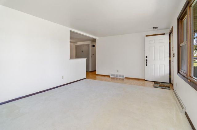 1491 COMMANCHE AVENUE, Green Bay, WI 54313