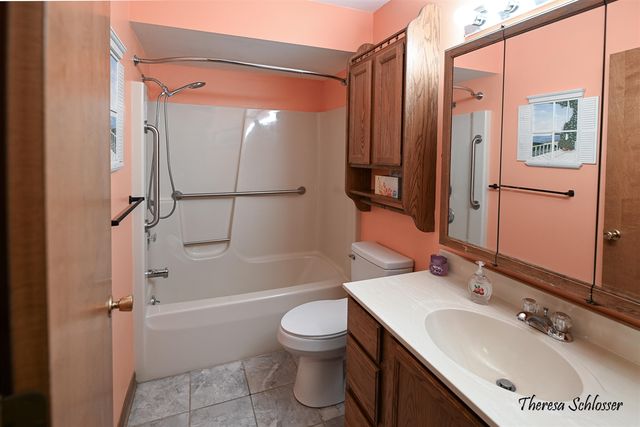 91 Grand Village Court 34, Grandville, MI 49418