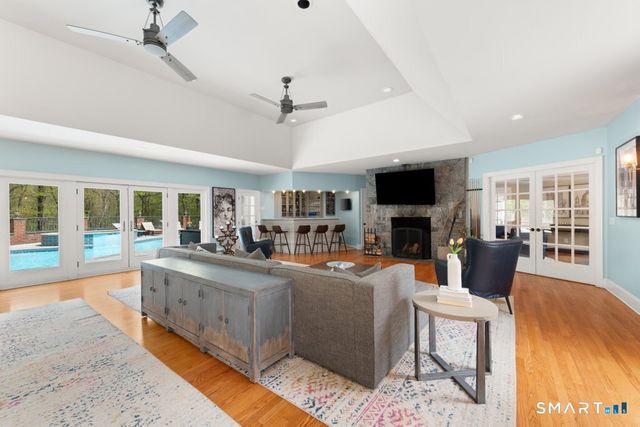 20 Cherry Lane, Wilton, CT 06897